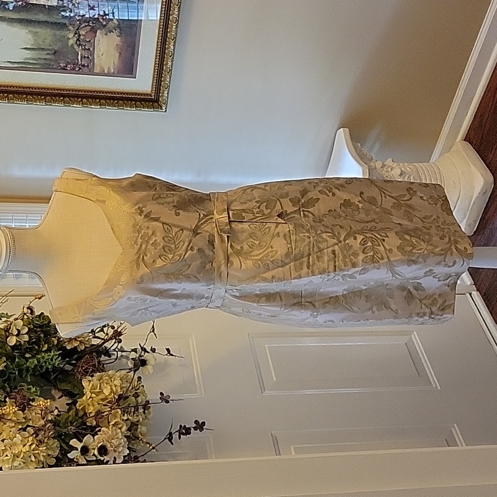 Jones New York Dress blush pink & gold floral sleeveless fitted waist bow 8 EUC…